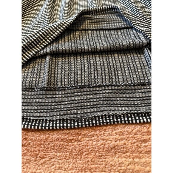 Caution To The Wind womens belted knit dress black white short sleeve size M - Picture 6 of 8